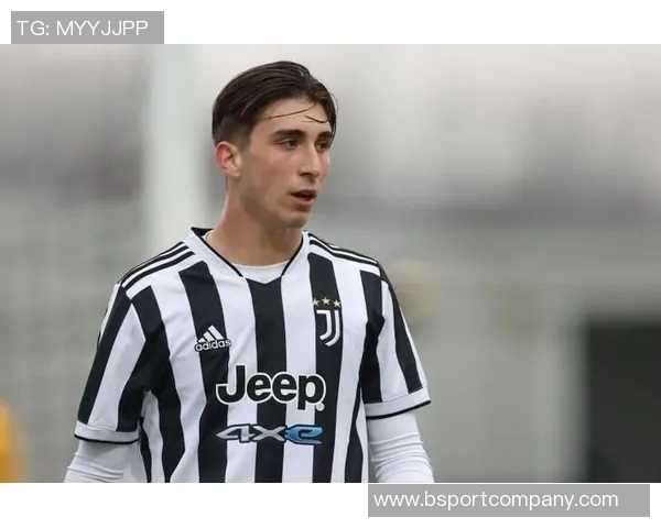 前意甲裁判分析米雷蒂手臂未触球判罚正确性解读 前意甲裁判分析米雷蒂手臂未触球判罚正确性解读