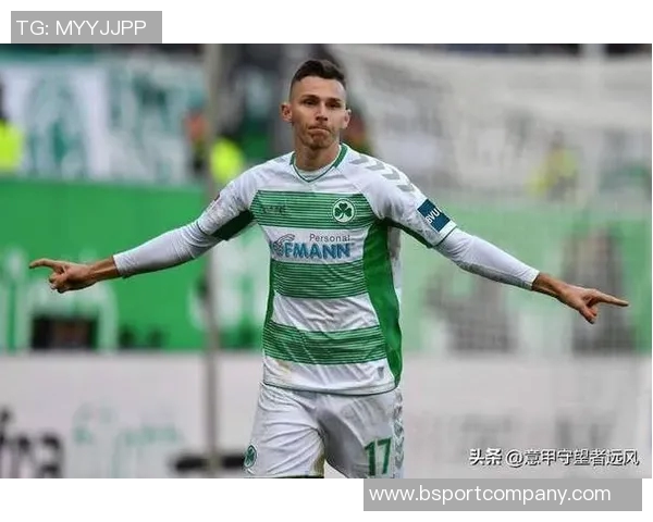 多特蒙德关注沙尔克年轻中前卫埃尔法乌齐引发挖角传闻 多特蒙德关注沙尔克年轻中前卫埃尔法乌齐引发挖角传闻