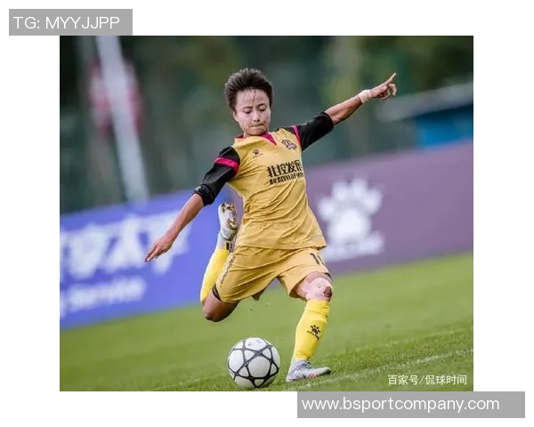 张琳艳低射破门扳回一球中国女足奋力追赶苏格兰女足比分变为1-3