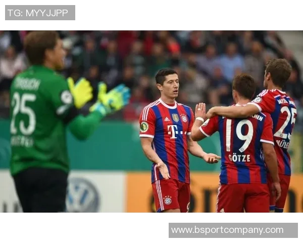 法鹰将帅直言德国杯前两轮缺VAR不合理并揭示多特进球越位争议 法鹰将帅直言德国杯前两轮缺VAR不合理并揭示多特进球越位争议