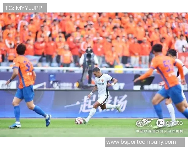 上海海港俱乐部代表赴西甲联盟考察青训并观赛交流