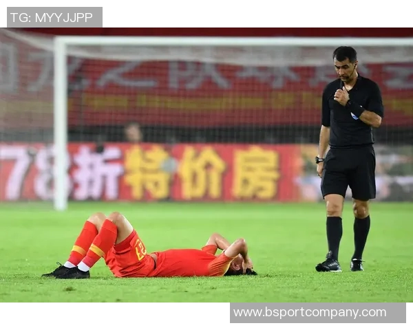 前大连人球员质疑上海人执教失控高层决策引发争议 前大连人球员质疑上海人执教失控高层决策引发争议