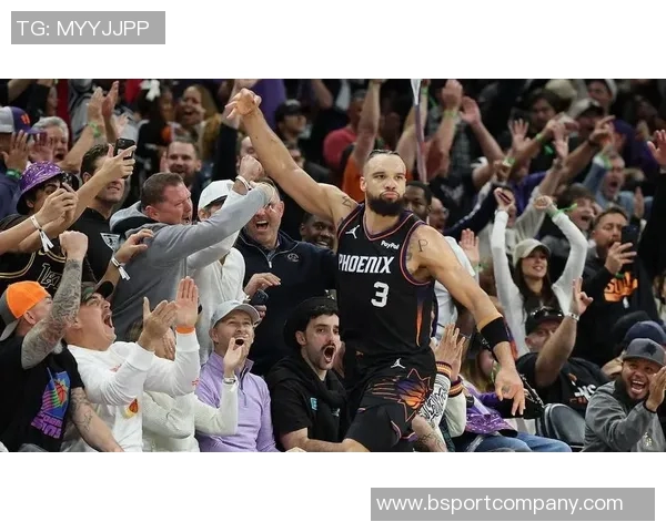 布克末节神勇三分狂飙34分5板10助却难阻球队失利