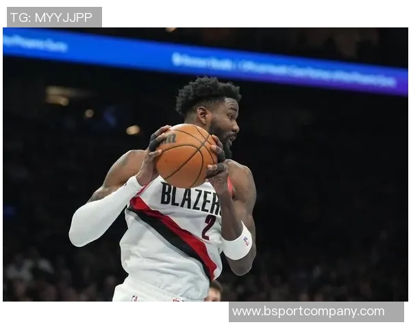 乖乖八村冲刺准备对决艾顿空中被拽后握手言和展现体育精神