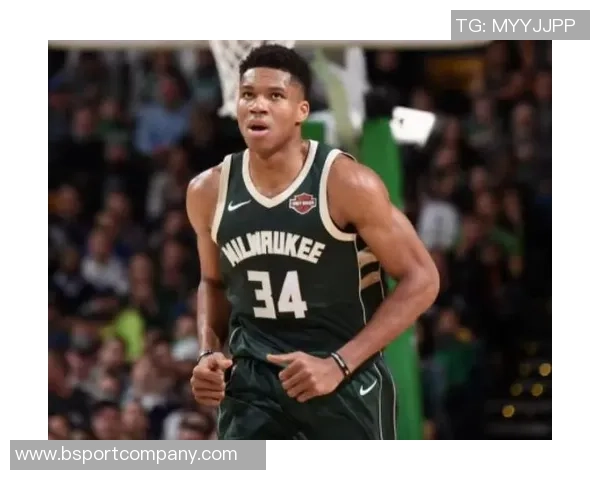 字母哥坦言专注雄鹿追求胜利未来或有不同选择