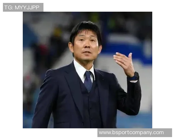 日本队3-0战胜玻利维亚球员们向执教百场的森保一献上祝福 日本队3-0战胜玻利维亚球员们向执教百场的森保一献上祝福