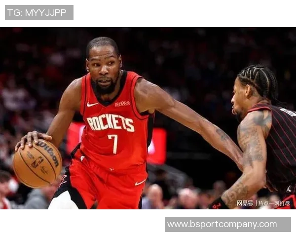 杜兰特称赞小贾巴里训练成效显著进步神速令人惊喜 杜兰特称赞小贾巴里训练成效显著进步神速令人惊喜