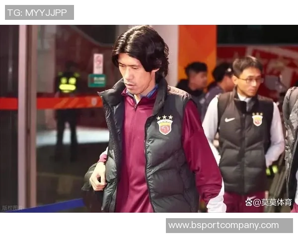 吕文君分享海港梯队训练精彩瞬间期待你们不断进步加油努力拼搏创造辉煌 吕文君分享海港梯队训练精彩瞬间期待你们不断进步加油努力拼搏创造辉煌