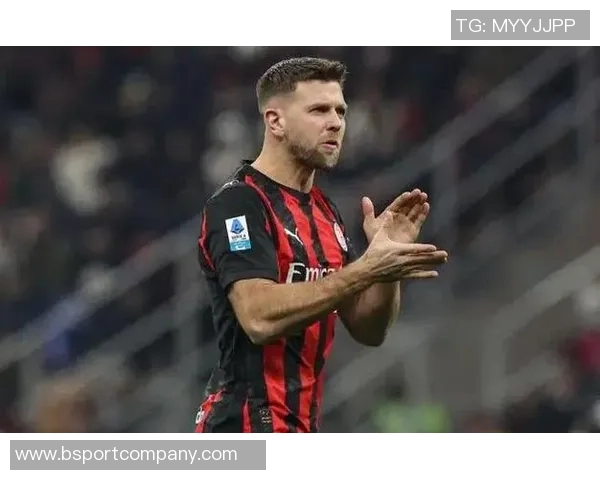 菲尔克鲁格在社交媒体上庆祝加盟米兰表达荣幸与期待的心情